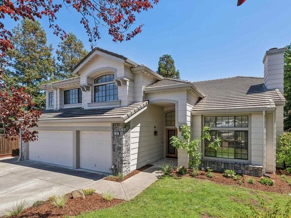 225 Valley Glen Ln, Martinez, CA 94553