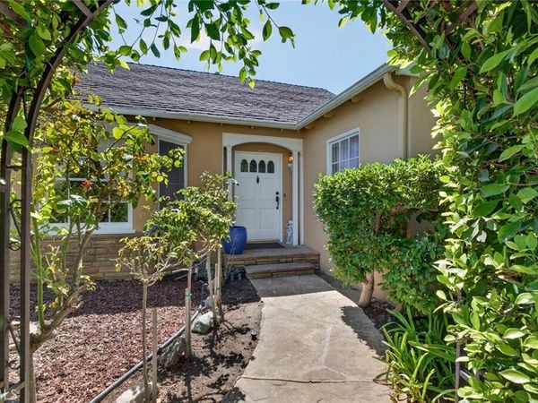 900 E Mountain, Glendale, CA 91207