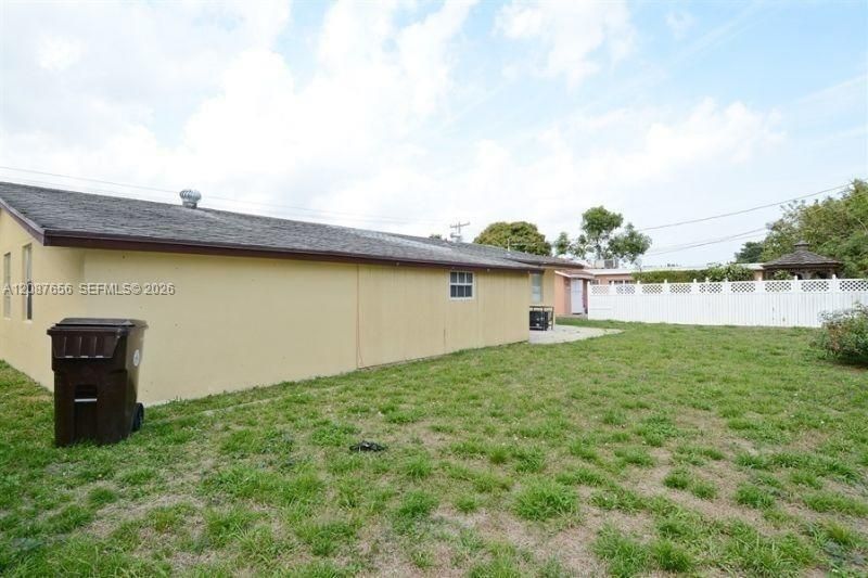 4304 N Shore Dr, West Palm Beach, FL 33407 Photo