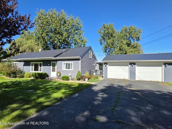 116 E Coats Grove Road, Hastings, MI 49058