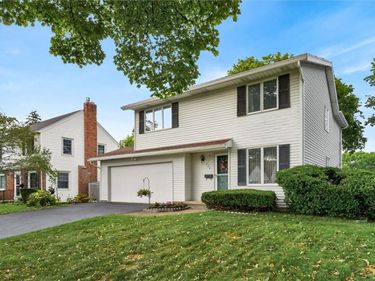 226 Somershire Drive, Rochester, NY 14617