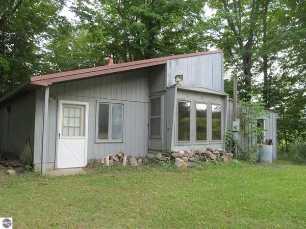 22484 90th Avenue, Marion, MI 49665