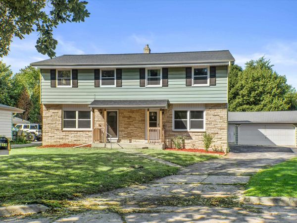 7850-7852 W Van Beck Avenue, Milwaukee, WI 53220