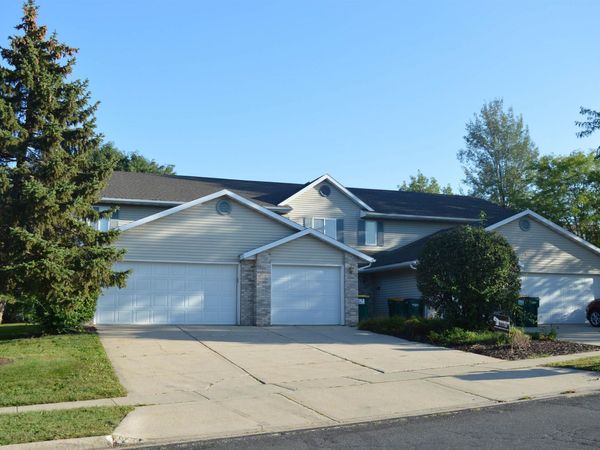 201-207 School Road, Cottage Grove, WI 53527