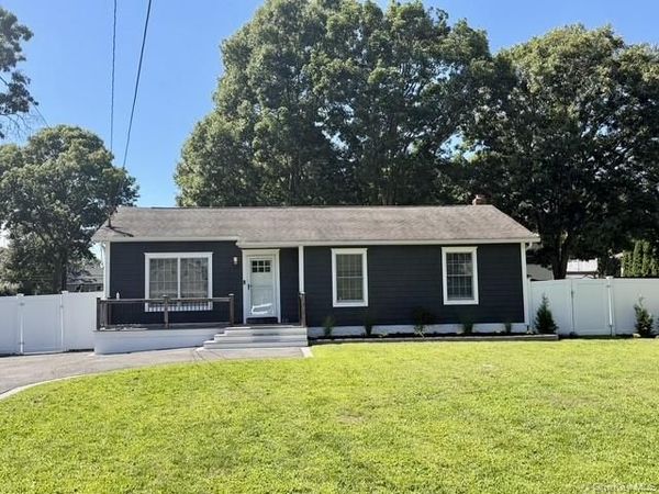 108 Floyd Road, Shirley, NY 11967