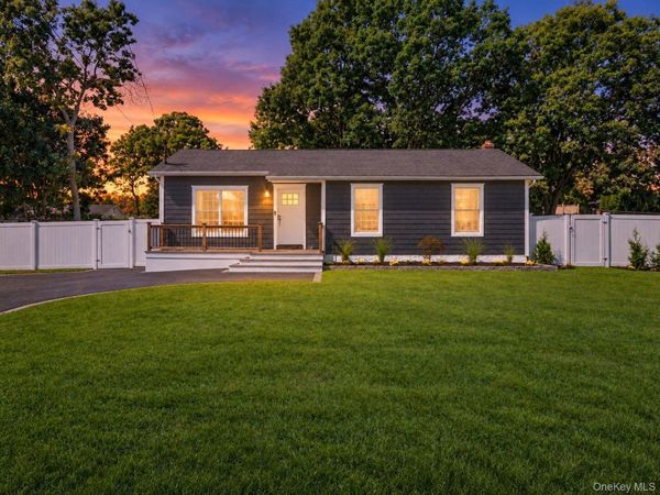 108 Floyd Road, Shirley, NY 11967