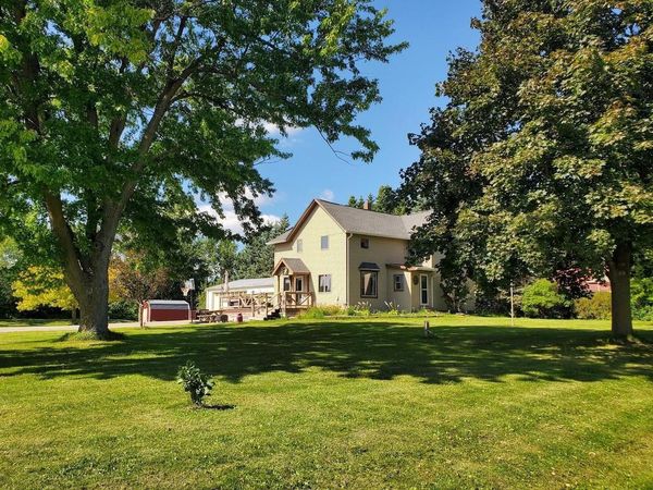 5001 N MCCARTHY ROAD, Appleton, WI 54913