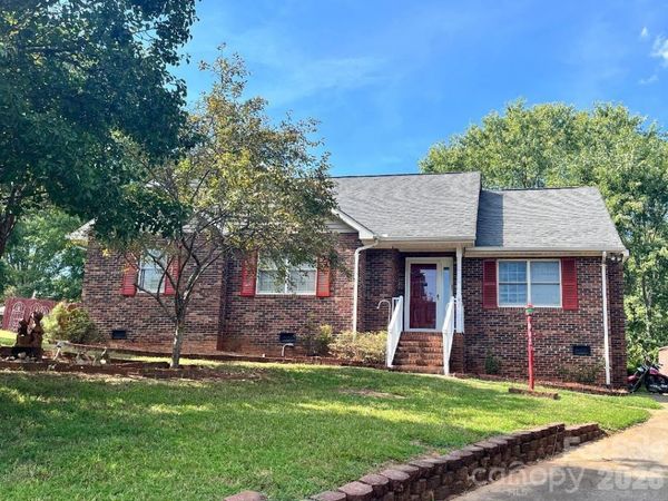 983 Farmington Court, Concord, NC 28025
