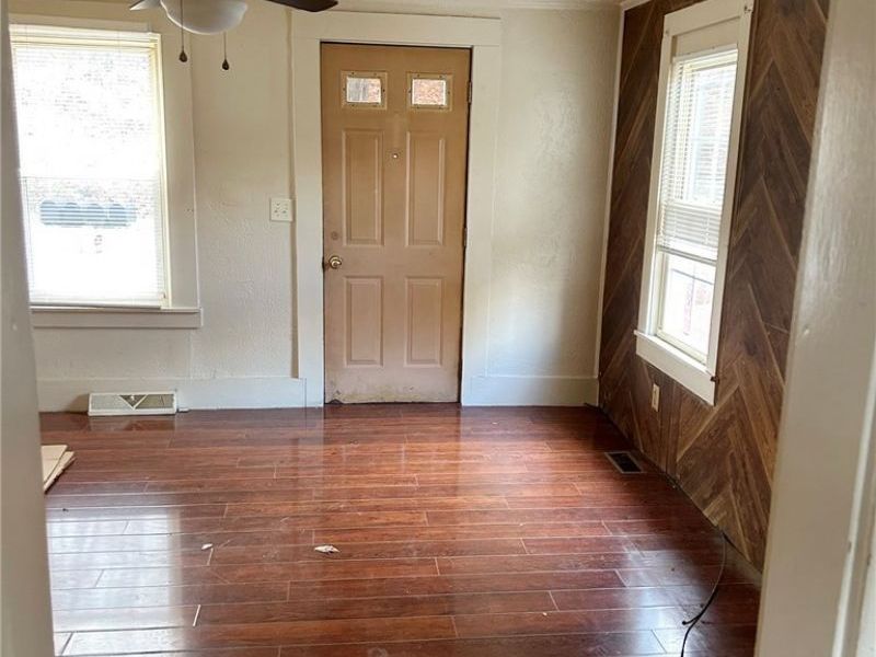 6813 Superior Road SE, Uhrichsville, OH 44683 Photo 3
