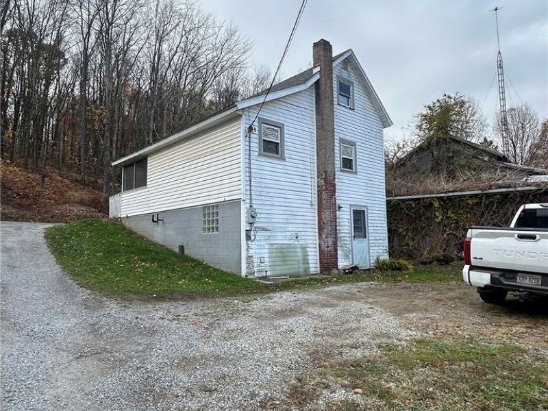 6813 Superior Road SE, Uhrichsville, OH 44683 Photo 9