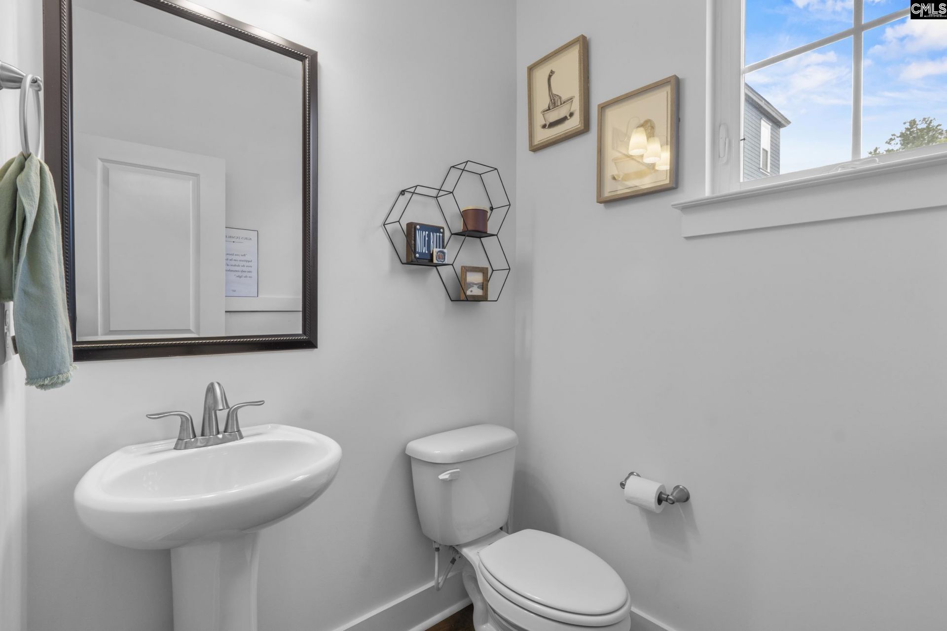 302 Saint Anns Alley  Photo 13