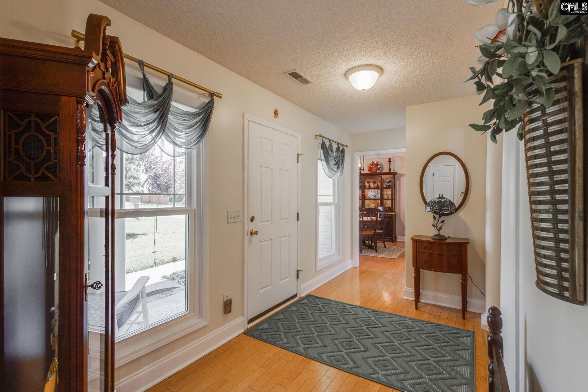 9 Trotter Court  Photo 4