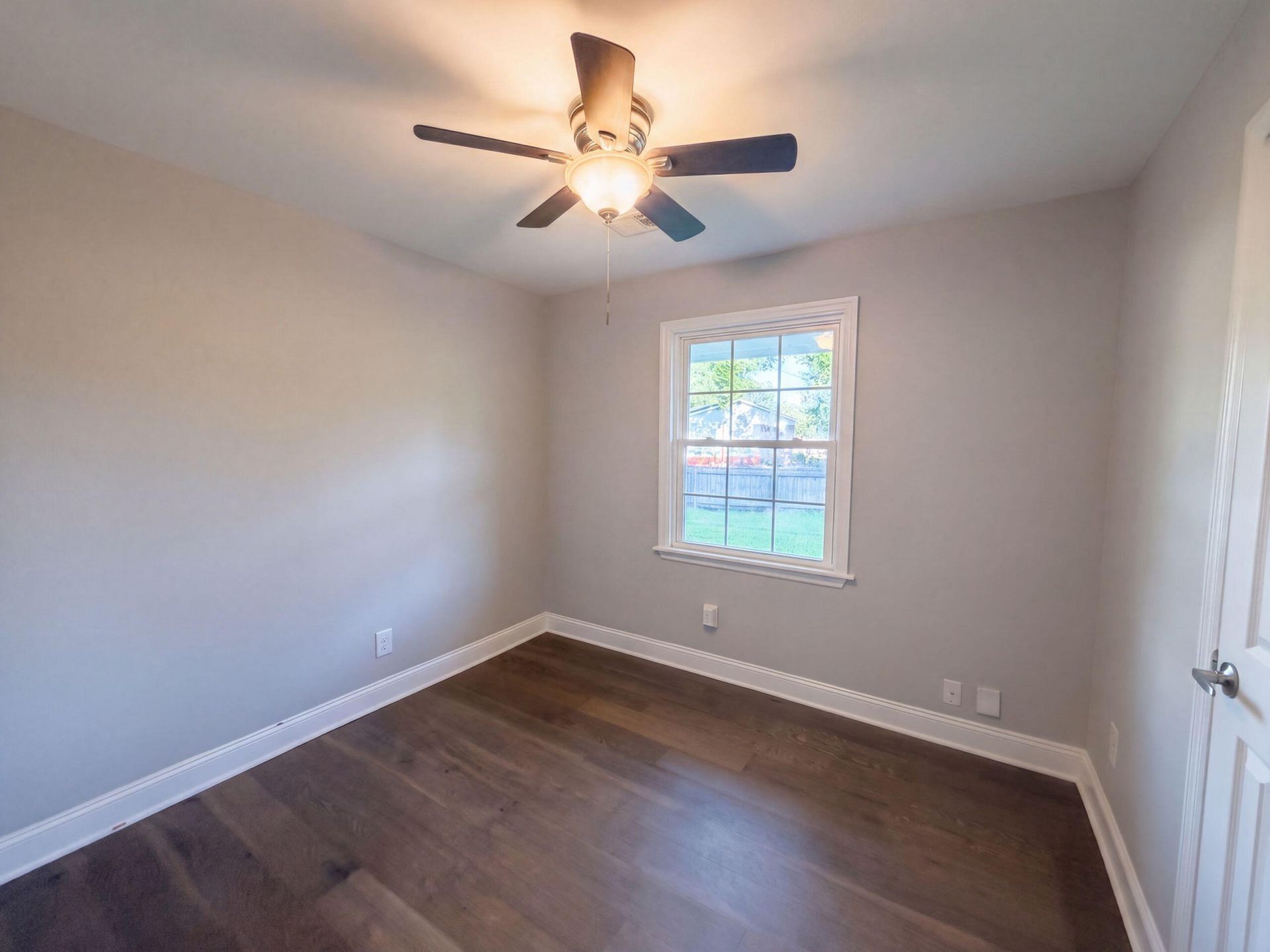 2697 Louise Drive Photo 4