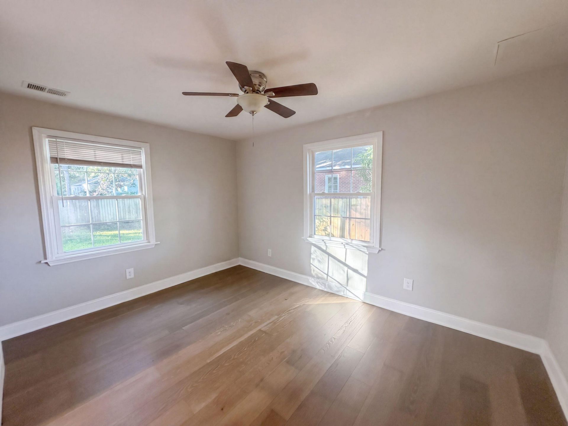 2697 Louise Drive Photo 6