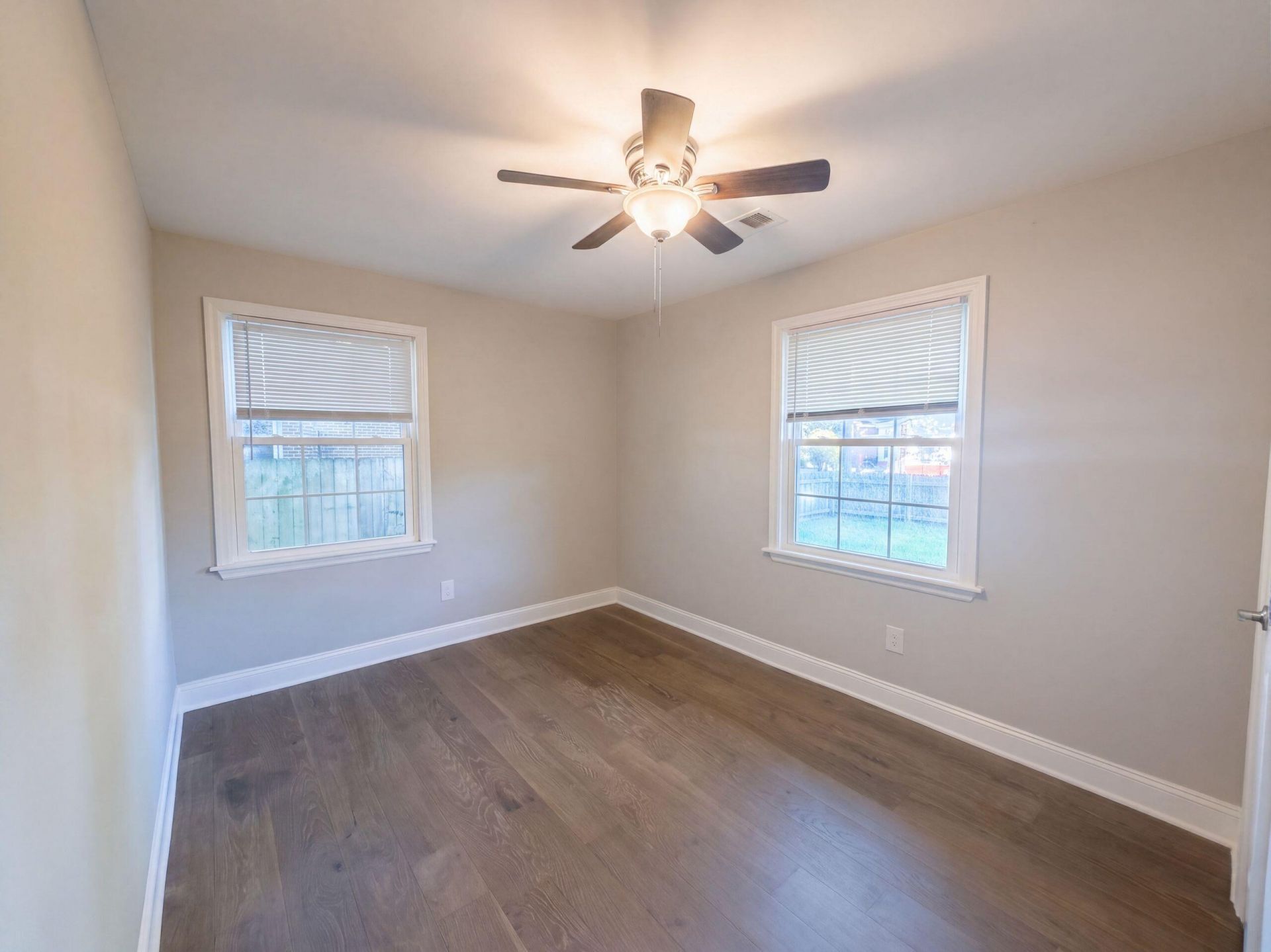2697 Louise Drive Photo 7
