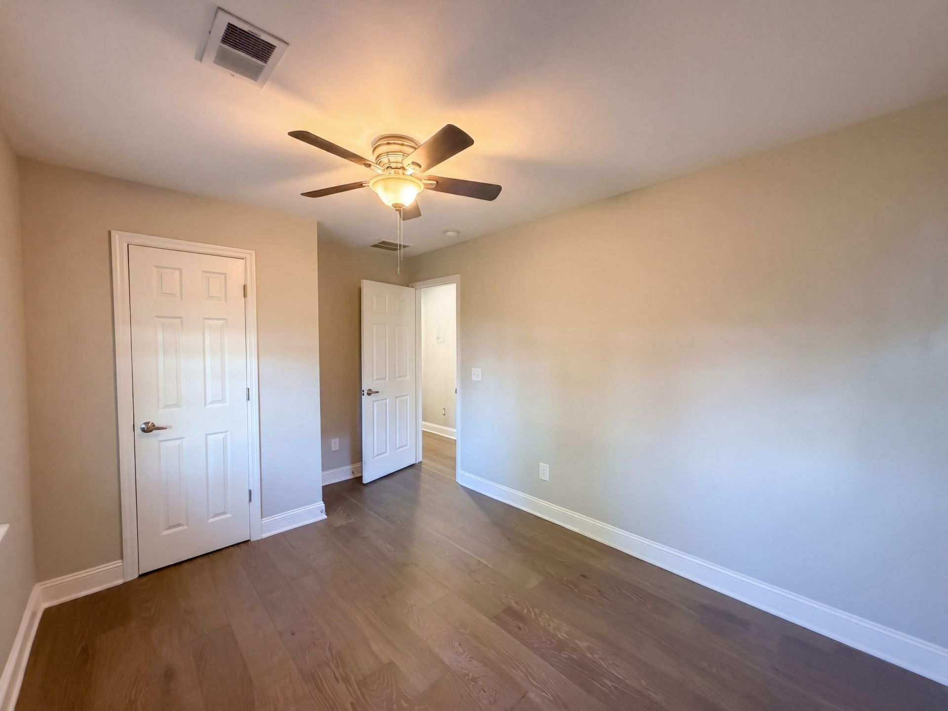 2697 Louise Drive Photo 8