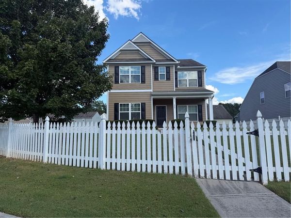 428 Blue Sky Circle , Acworth, GA 30102