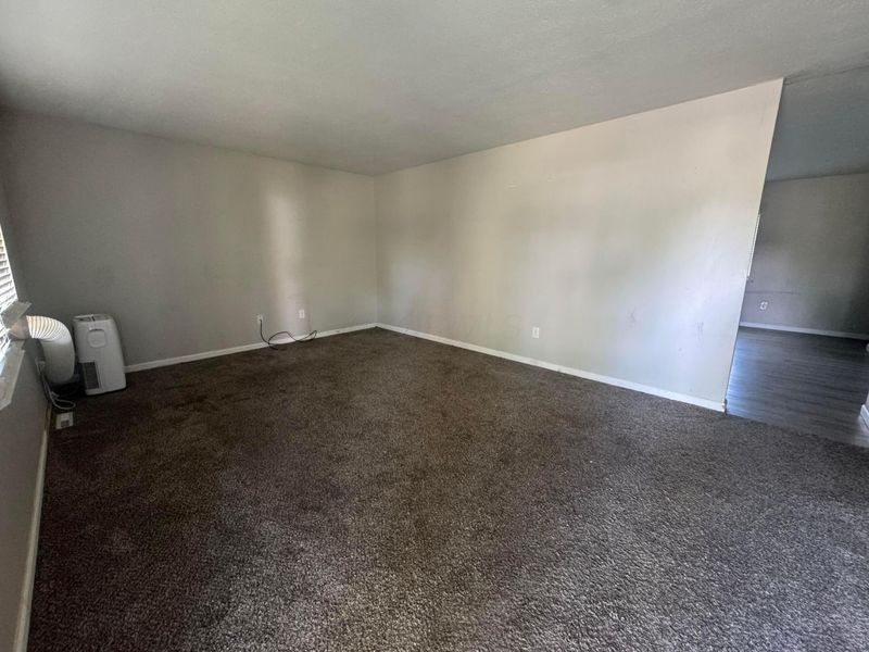 4247 Arbury Lane, Columbus, OH 43224 Photo 8
