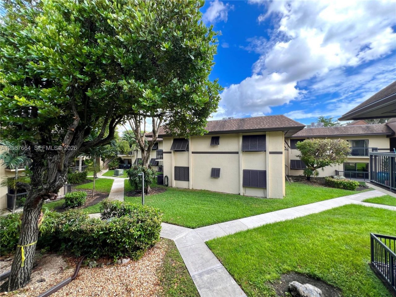 7905 SW 86th St, Unit 623, Miami, FL 33143 Photo