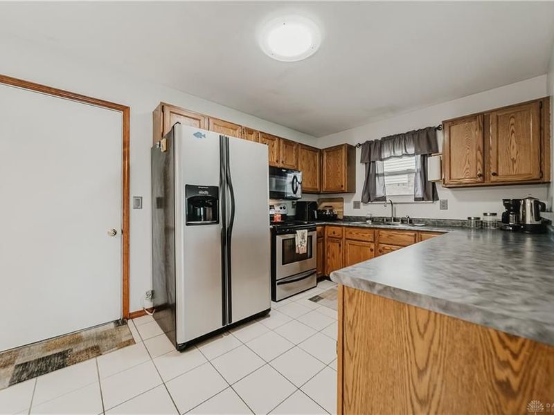 6675 Loblolly Drive, Dayton, OH 45424 Photo 16