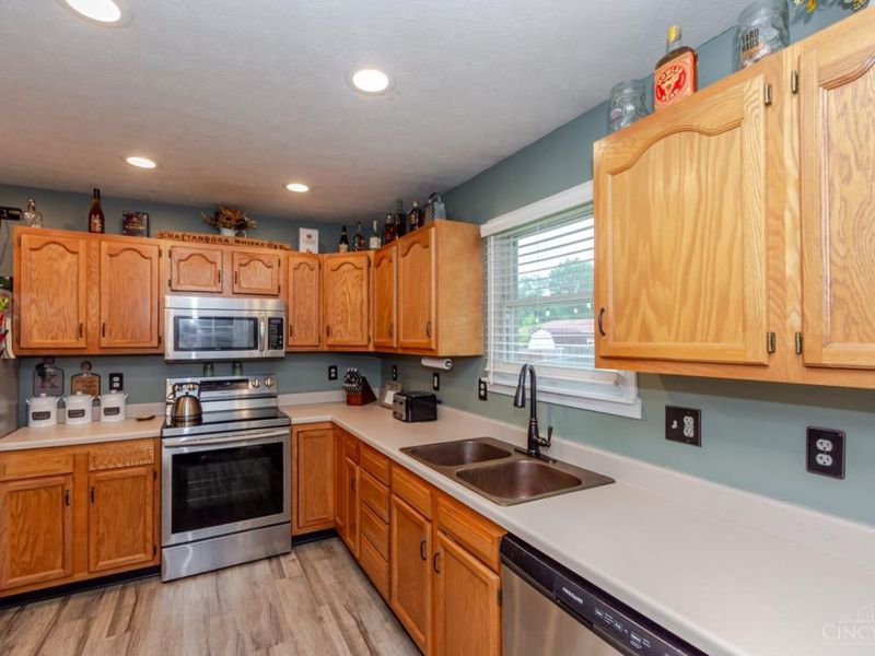 147 Fiord Drive, Lakengren, OH 45320 Photo 8
