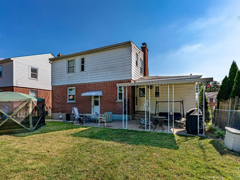 3079 Neisel Avenue, Green Township, OH 45248 Photo 4
