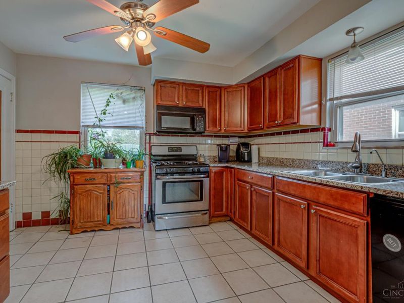 3079 Neisel Avenue, Green Township, OH 45248 Photo 5