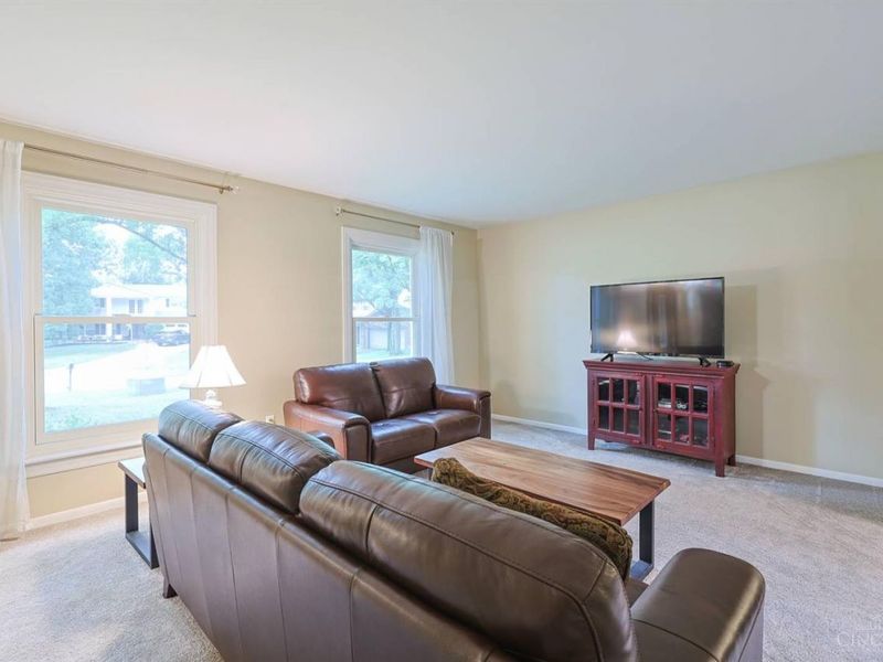 8389 Shadowpoint Court, Montgomery, OH 45242 Photo 11