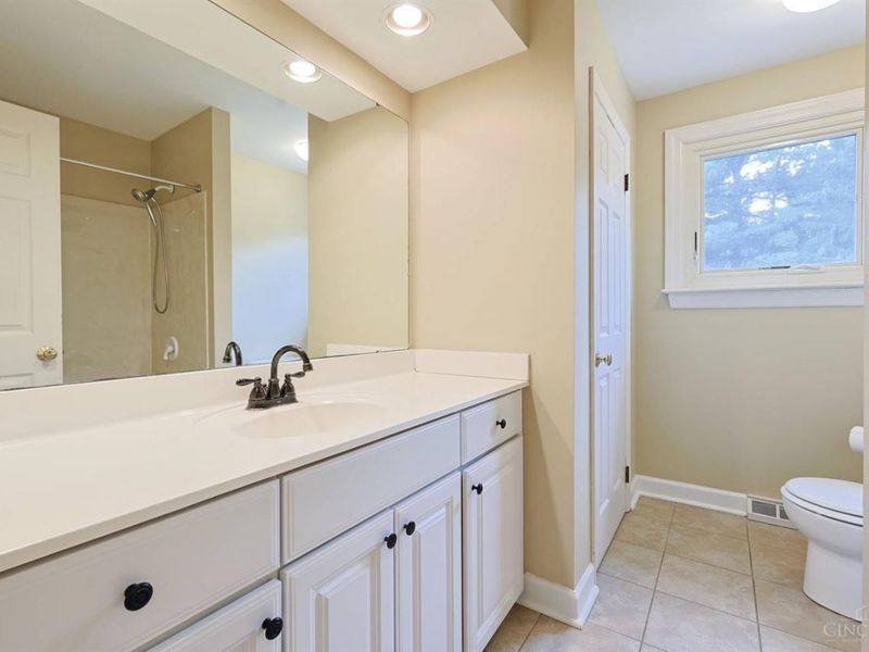 8389 Shadowpoint Court, Montgomery, OH 45242 Photo 24