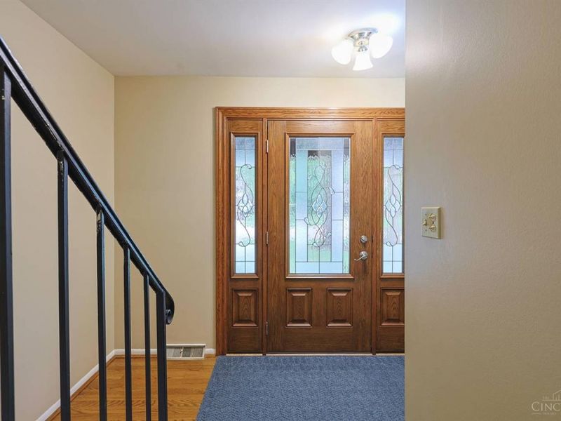 8389 Shadowpoint Court, Montgomery, OH 45242 Photo 3