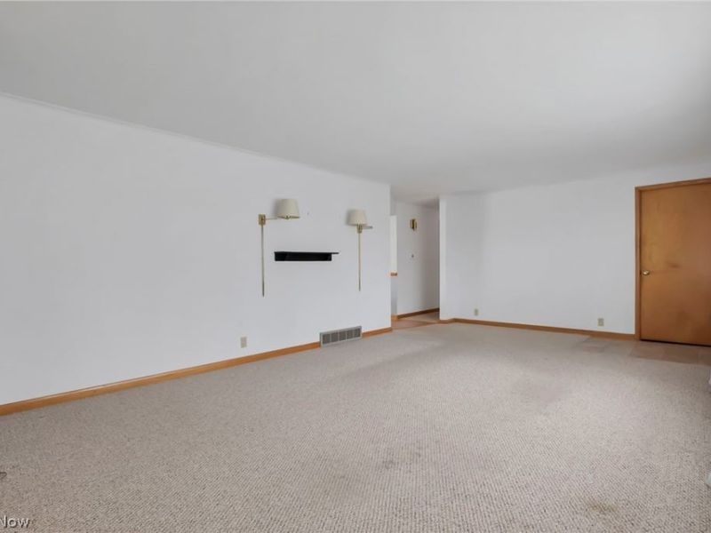 1351 Maple Heights Lane, Coshocton, OH 43812 Photo 5