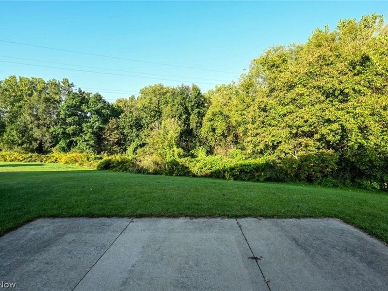 2156 Thornbury Lane, Akron, OH 44319 Photo 13