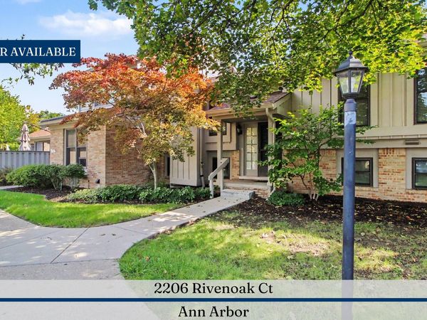 2206 Rivenoak Court, Ann Arbor, MI 48103