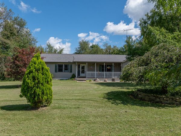 5749 Pioneer Road, Osseo, MI 49266