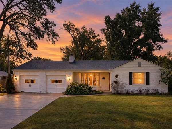 7001 W 68th Street, Overland Park, KS 66204
