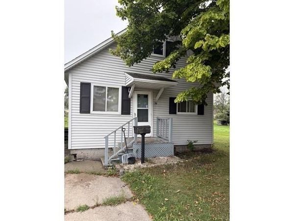 311 CARNEY BOULEVARD, Marinette, WI 54143