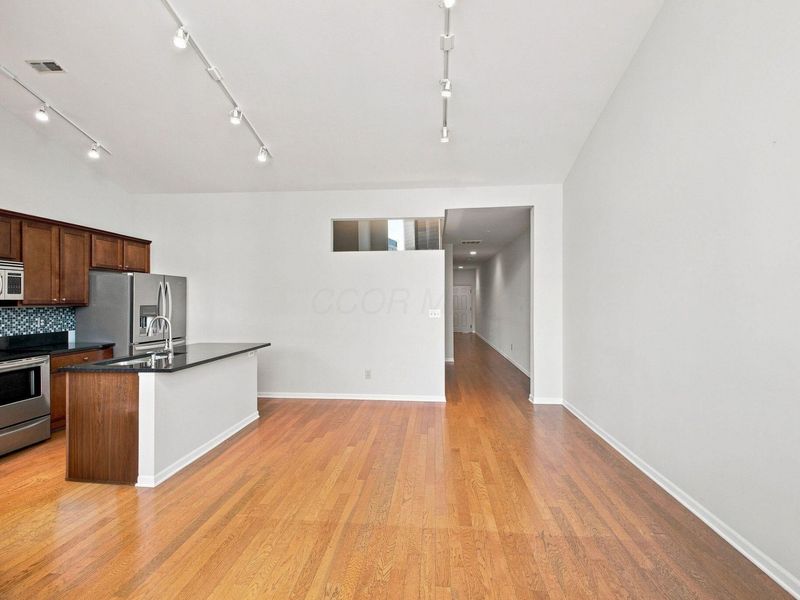 160 N Wall Street, Unit L303, Columbus, OH 43215 Photo 11