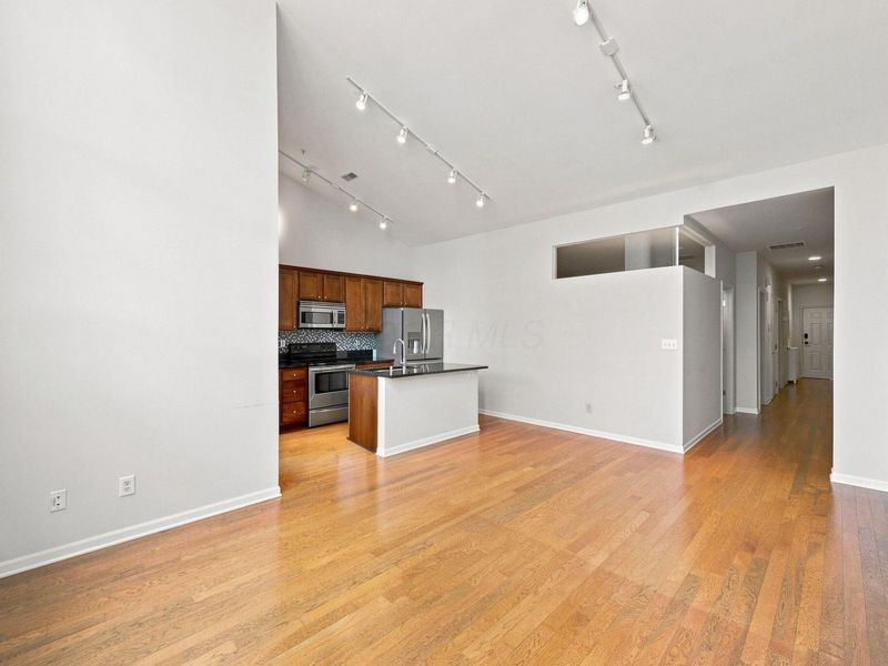 160 N Wall Street, Unit L303, Columbus, OH 43215 Photo 9