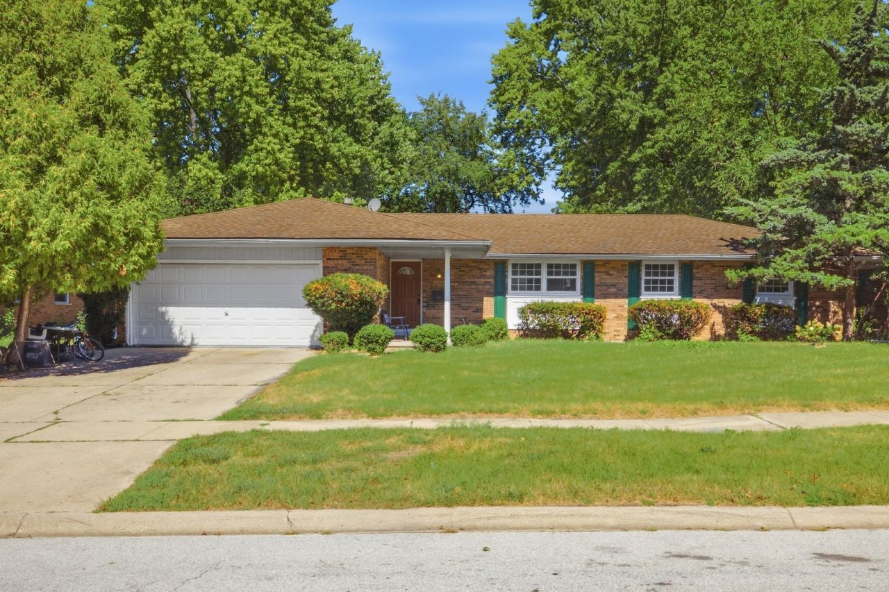 2355 Coach And Surrey Lane, Aurora, IL 60506 Main Photo