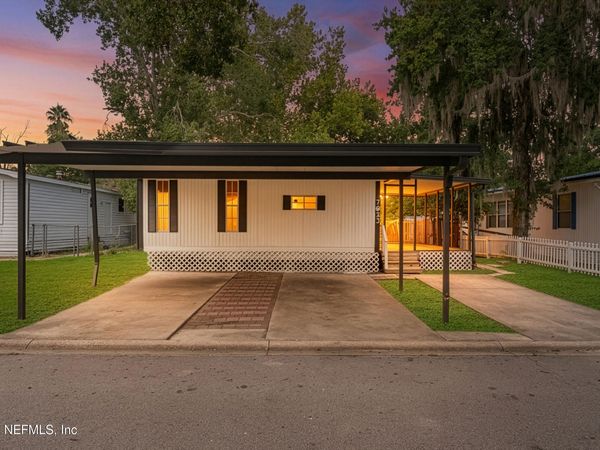 7623 SUNWOOD Drive, Jacksonville, FL 32256