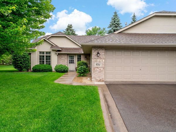 8541 Inverness Lane N, Brooklyn Park, MN 55443