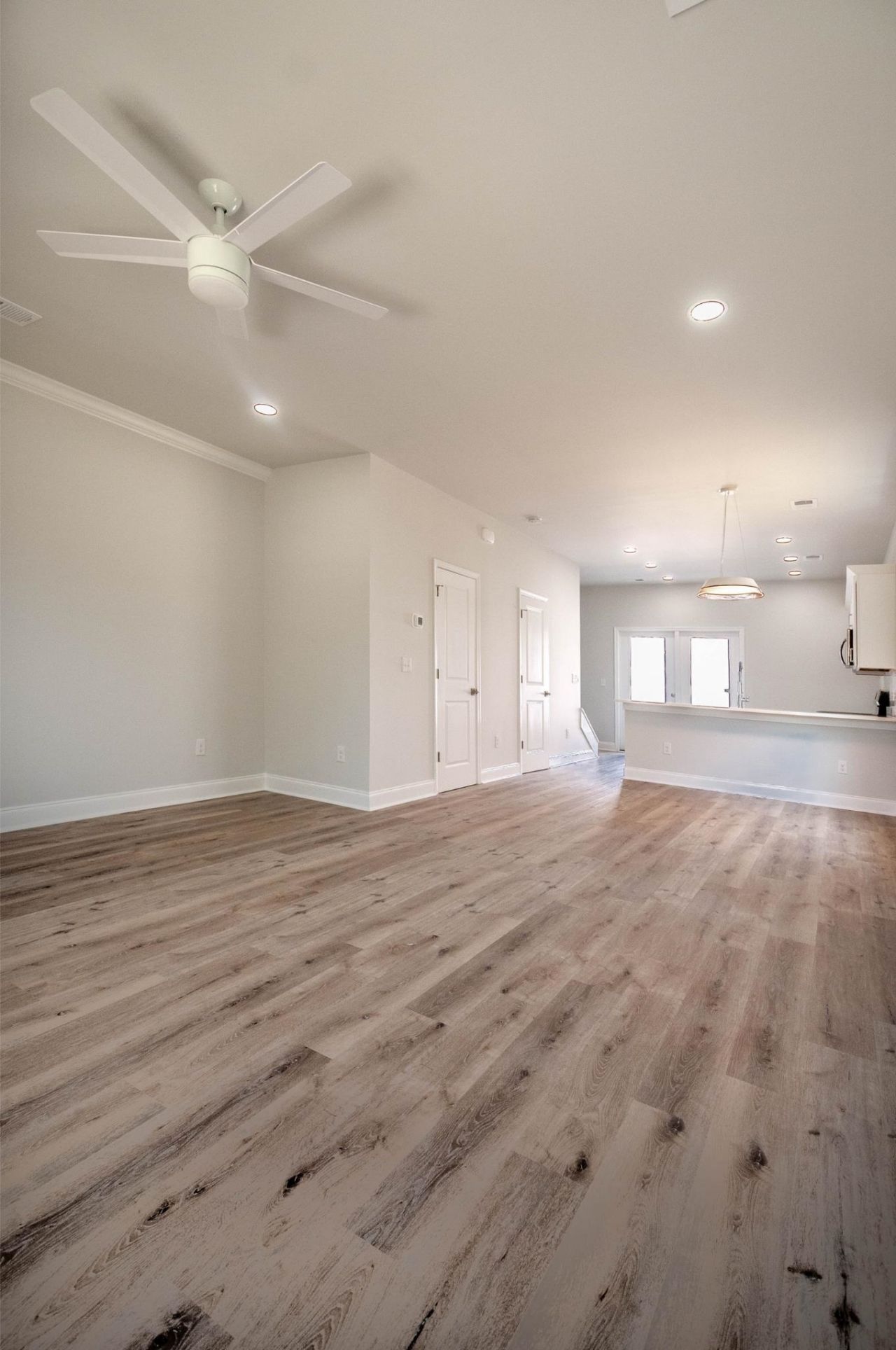 861 Maxine Ct. Photo 8