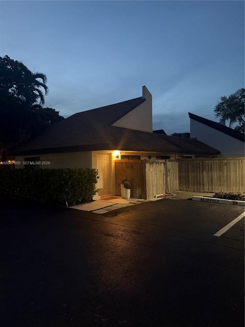 7731 SW 100th St, Unit 30, Miami, FL 33156 Photo