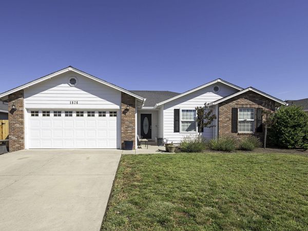 1826 Northwood Drive, Central Point, OR 97502