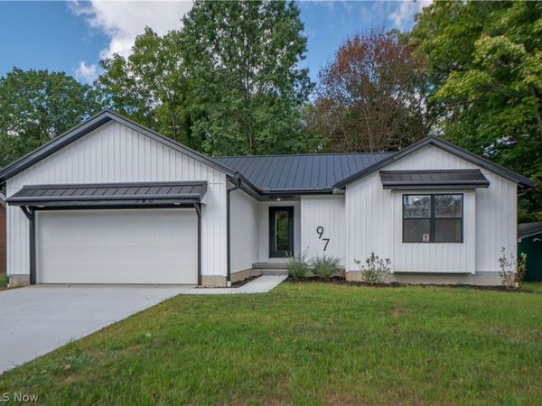 97 Nottingham Street, Tallmadge, OH 44278