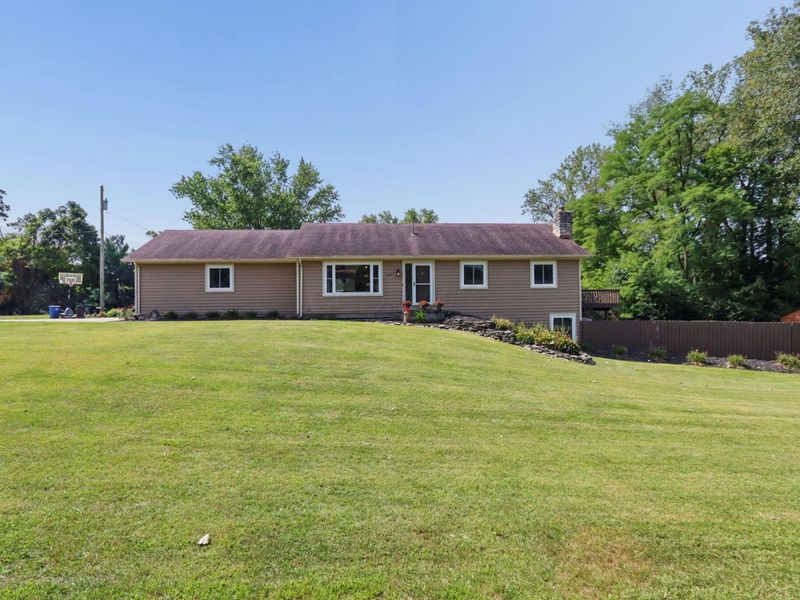 2579 Karok Drive, London, OH 43140 Photo 2