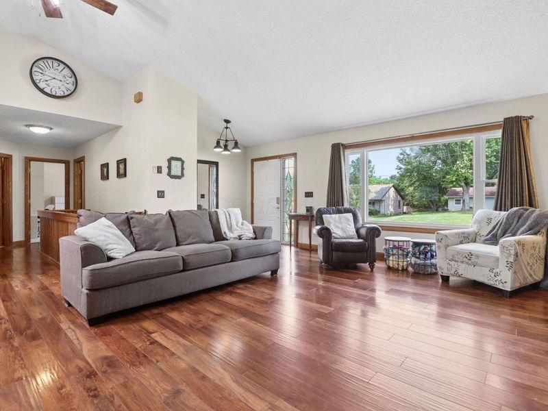 2579 Karok Drive, London, OH 43140 Photo 6