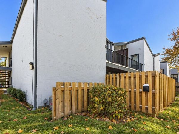 1126 Merrimar Circle N, Unit H, Columbus, OH 43220