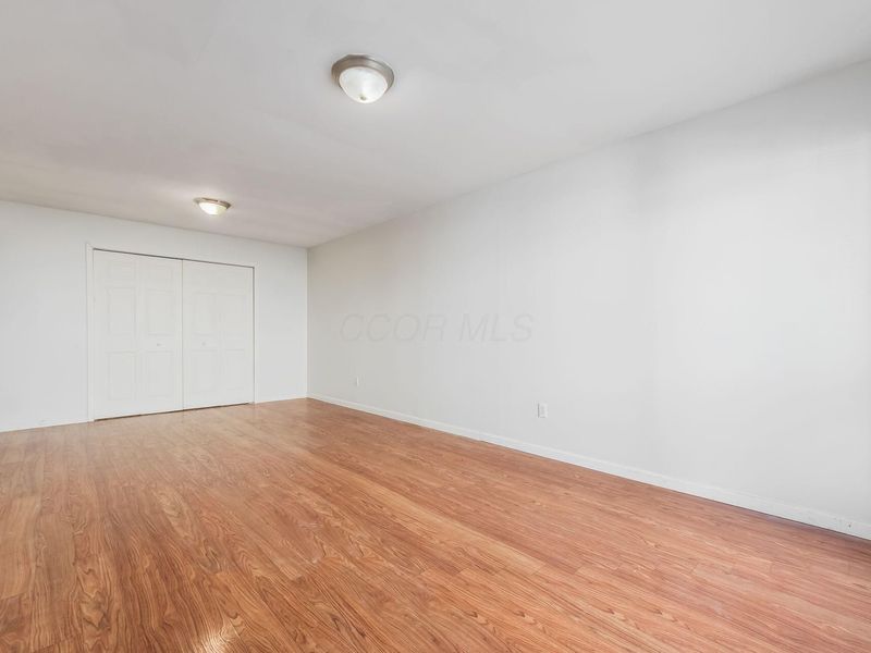 1126 Merrimar Circle N, Unit H, Columbus, OH 43220 Photo 10