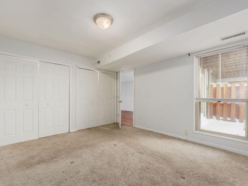 1126 Merrimar Circle N, Unit H, Columbus, OH 43220 Photo 24